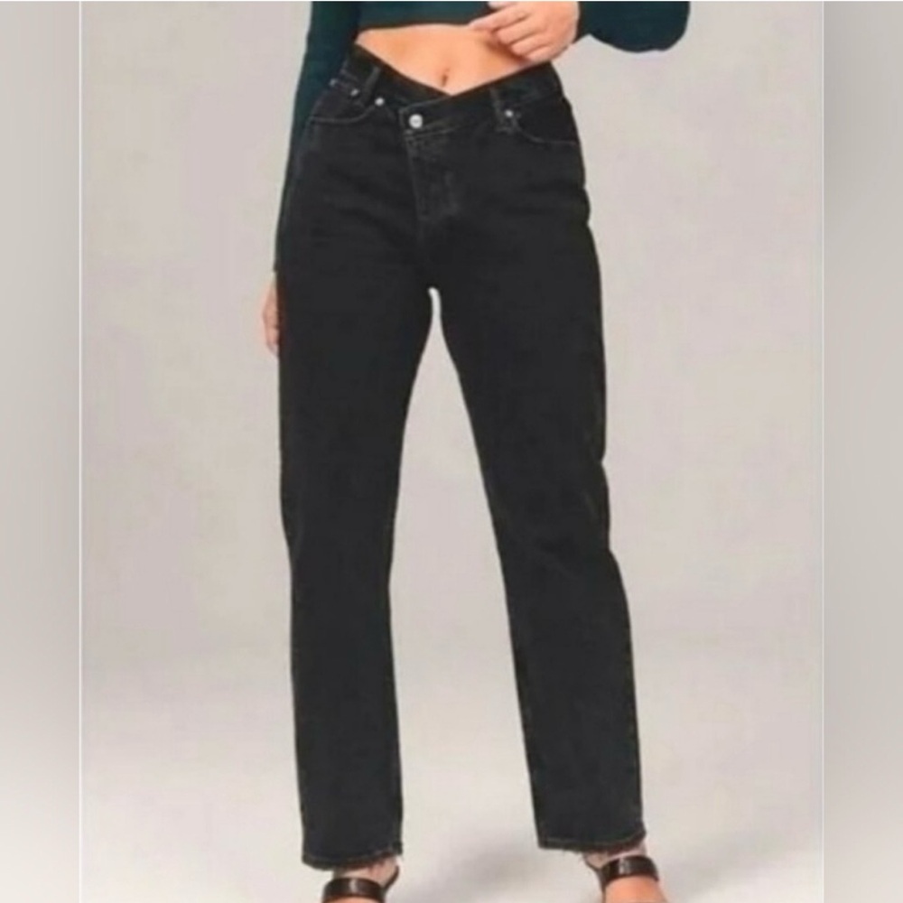 A&F Curve Love High Rise Dad Jean Black